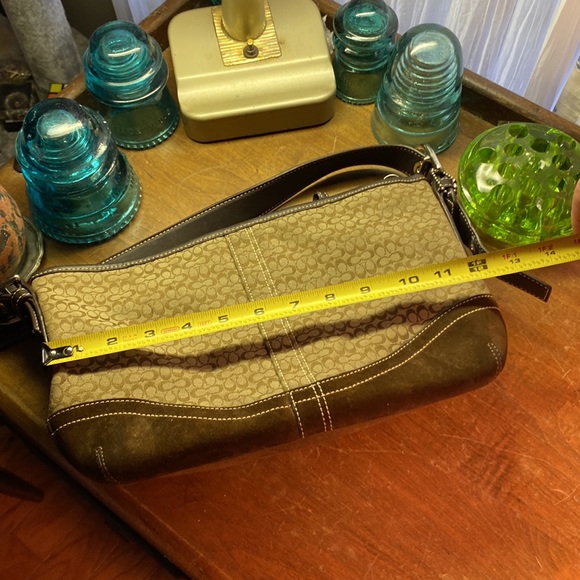 Brown Coach Signature Hobo Bag No. G0785-10945 adjustable strap - Picture 15 of 16